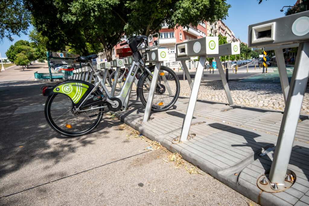 Lisbon's GIRA Bike Share Crisis: Service Normalcy Expected by Mid-June Amid Vandalism and Power Outage Fallout